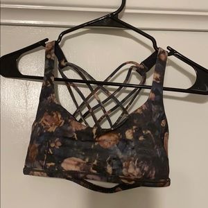 Lululemon sports bra